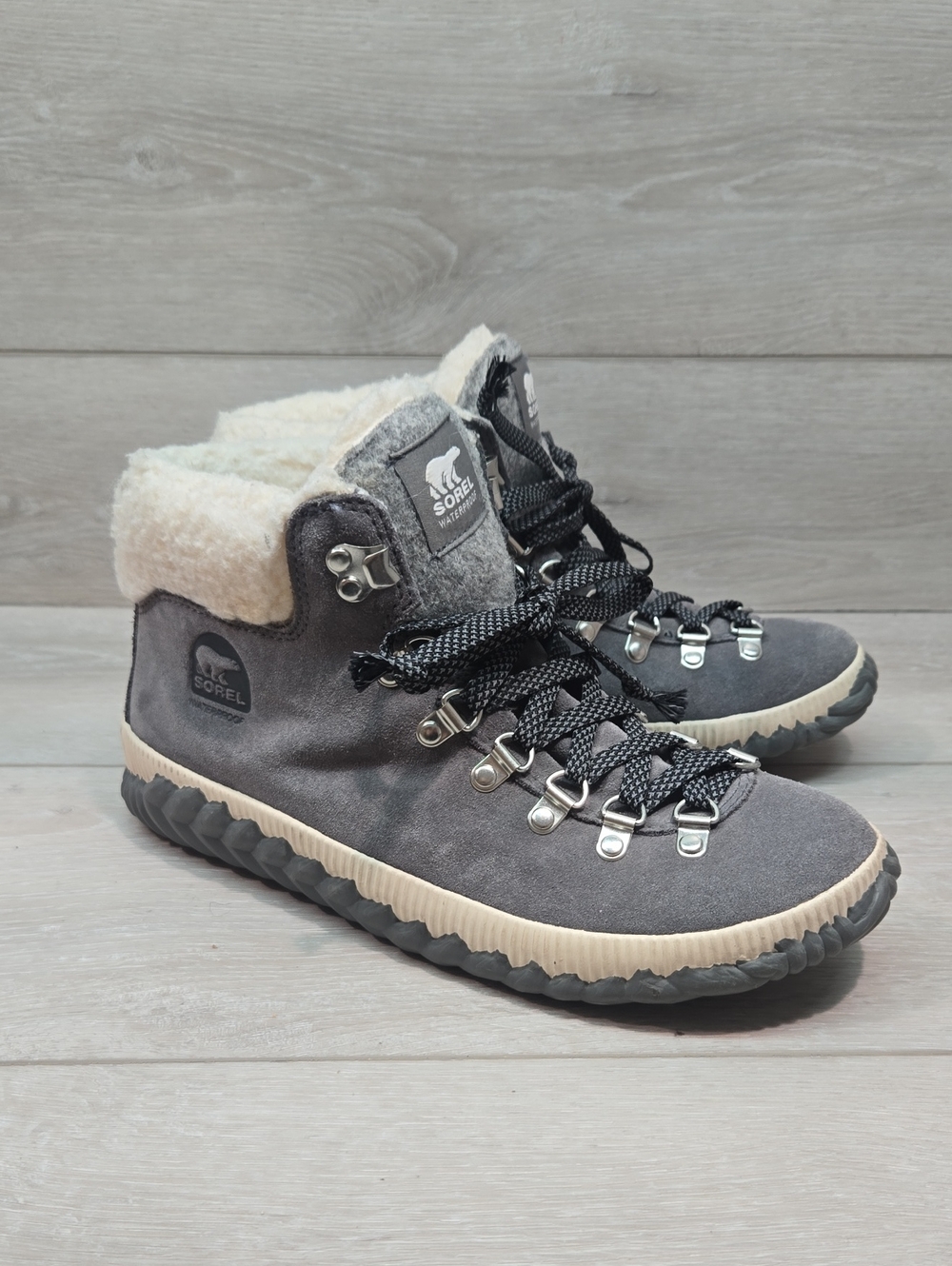 Sorel Women Ankle Out N About Suede Duck Boots Insulated Waterproof Shoes 8.5